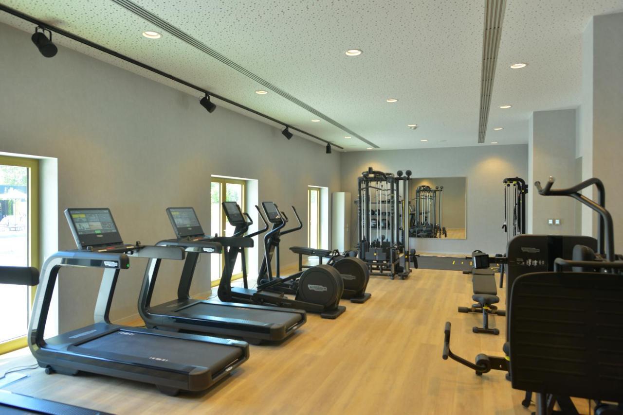 Mk Hotel Tirana Rinas ภายนอก รูปภาพ The gym at the hotel