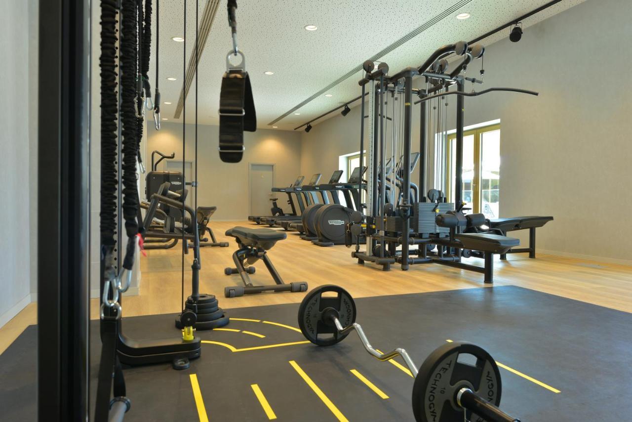 Mk Hotel Tirana Rinas ภายนอก รูปภาพ The gym at the hotel