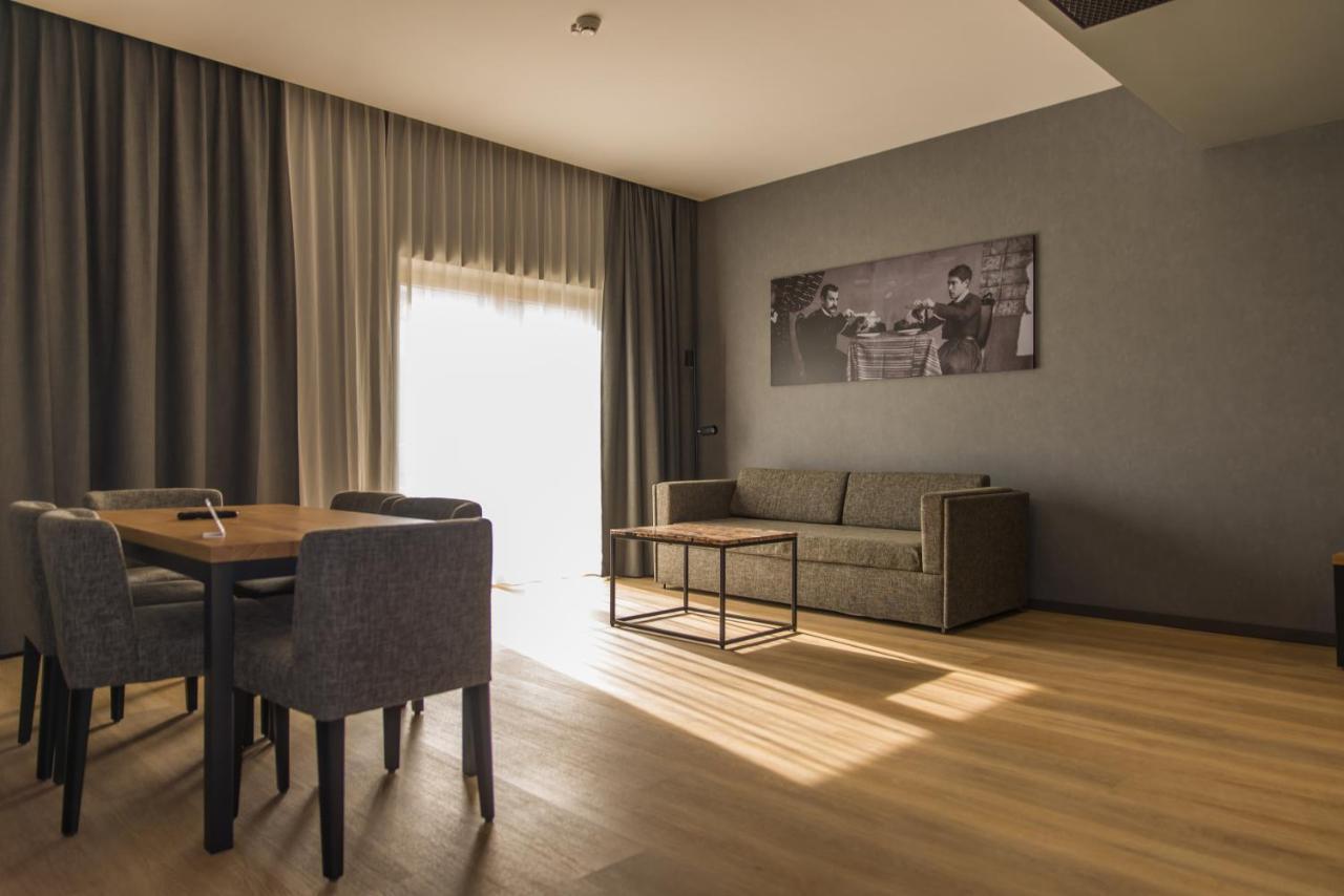 Mk Hotel Tirana Rinas ภายนอก รูปภาพ