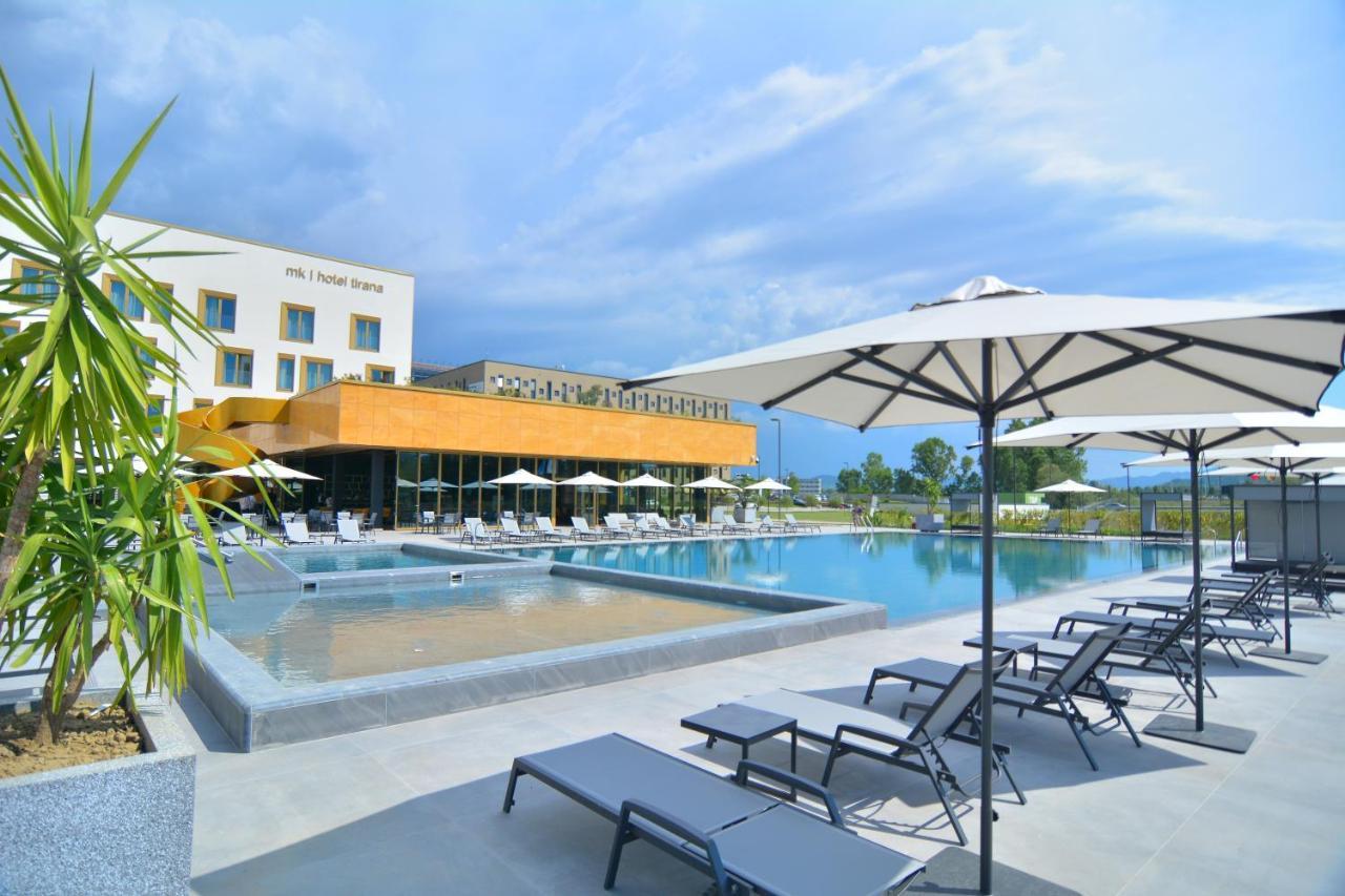 Mk Hotel Tirana Rinas ภายนอก รูปภาพ The swimming pool at the hotel